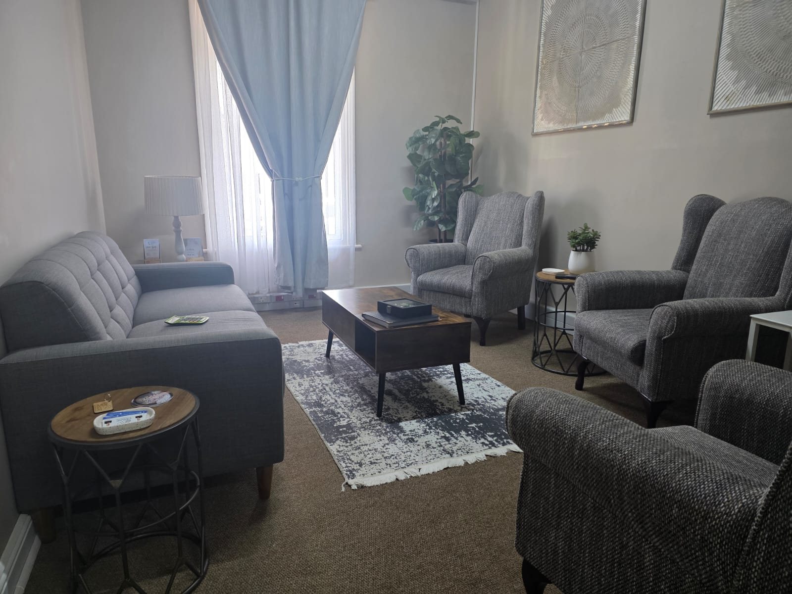 Comfortable family consultation room